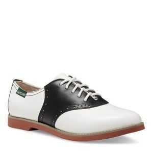 EASTLAND Women’s Sadie Saddle Shoe - Black and White Oxfords w/ Memory Foam - 9M